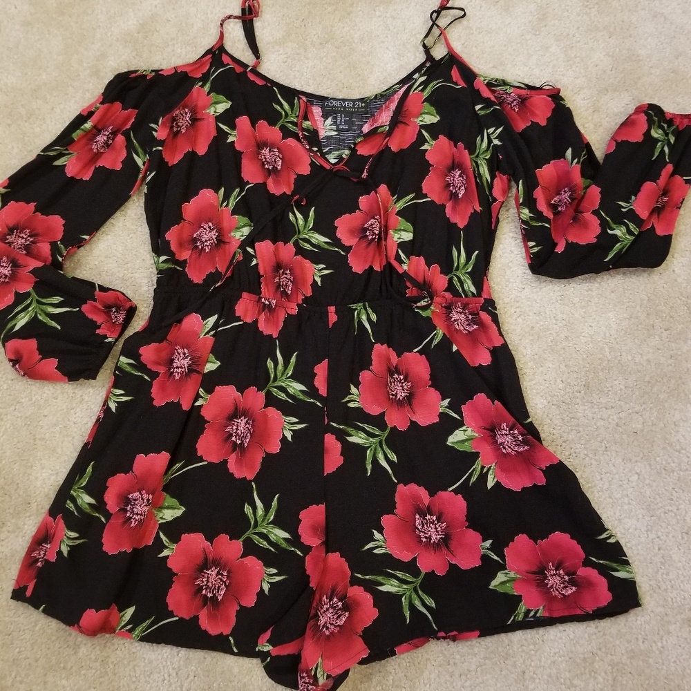 Forever 21+ Plus Size Floral Romper